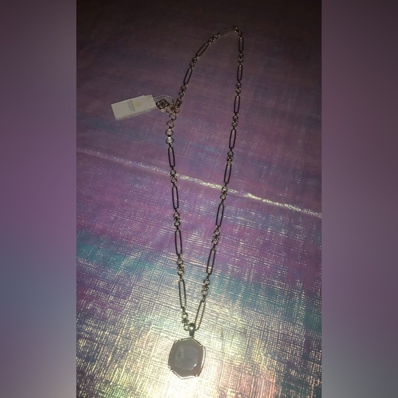 𝅺KENDRA Scott Necklace - Picture 1 of 3